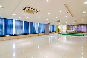 FabHotel Aamantran & Banquet Halls
