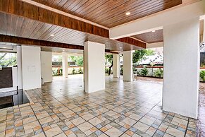 Fabhotel Crystal Homes