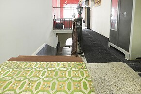 Fabexpress Gateway Inn