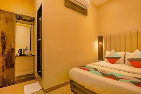 Fabexpress Gateway Inn