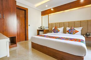 Fabhotel Golf Inn Golf course Road Gurugram