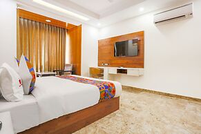 Fabhotel Golf Inn Golf course Road Gurugram