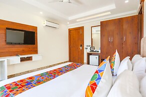 Fabhotel Golf Inn Golf course Road Gurugram