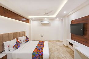 Fabhotel Golf Inn Golf course Road Gurugram