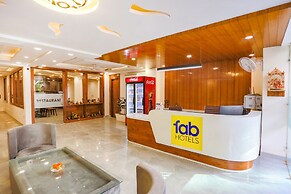 Fabhotel Golf Inn Golf course Road Gurugram