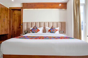 Fabhotel Golf Inn Golf course Road Gurugram