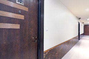 Fabhotel Nera Regency