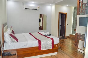 Fabhotel The Golf Inn