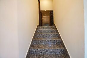 Fabhotel Greenwood Xpress Inn