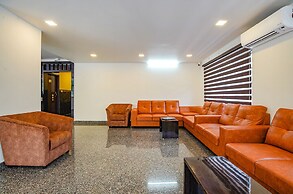 Fabhotel Greenwood Xpress Inn