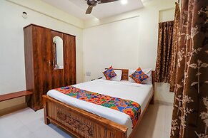 Fabhotel Kings Suites