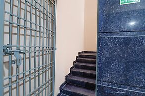 Fabhotel Kings Suites