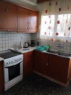 Beautiful 2-bed Apartment in Chania 65 sqm Space w