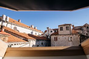 Panorama Old Town apartment by DuHomes