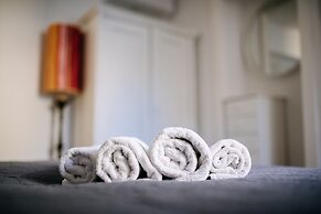 Panorama Old Town apartment by DuHomes