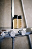 Panorama Old Town apartment by DuHomes