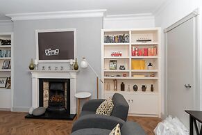 Beautiful & Bright 2BD Flat - Haymarket