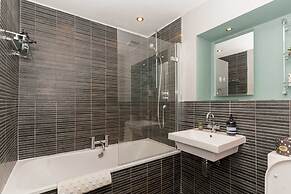 Beautiful & Bright 2BD Flat - Haymarket