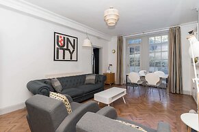 Beautiful & Bright 2BD Flat - Haymarket