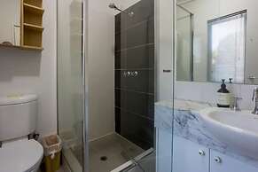 Lovely Shenton Park Townhouse