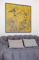 Stylish & Light Victorian 2BD Flat - Holland Park