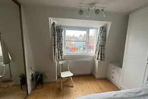Vibrant & Homely 2BD Flat - Angel
