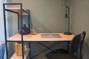 2-bed Apartment in Central Cardiff With Parking