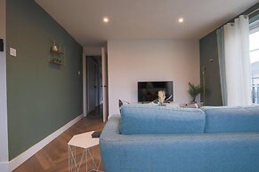 2-bed Apartment in Central Cardiff With Parking