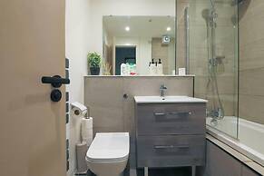 2-bed Apartment in Central Cardiff With Parking