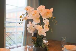 2-bed Apartment in Central Cardiff With Parking