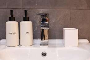 Stunning 1-bed Apartment in Cardiff