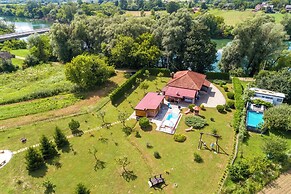 Wellness House On The River Kupa