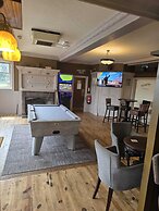 The Greyhound Hotel