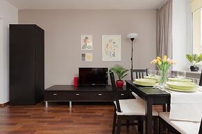 Warsaw Airport Apartment by Renters