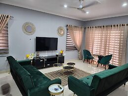 Spacious Luxury 3bed Hse in Tema - Netflix, Wi-fi