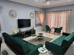 Spacious Luxury 3bed Hse in Tema - Netflix, Wi-fi