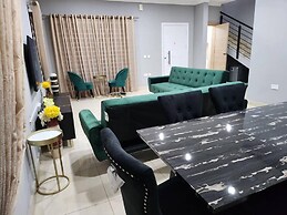 Spacious Luxury 3bed Hse in Tema - Netflix, Wi-fi