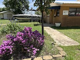 Oasis Lake Buchanan