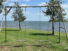 Oasis Lake Buchanan