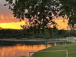 Oasis Lake Buchanan