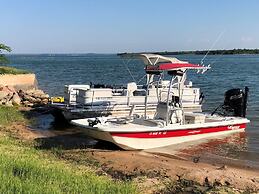Oasis Lake Buchanan