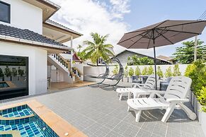 Chonlada Pool Access 2 BR Bungalow