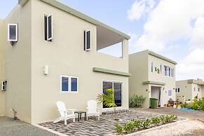 Modern 3-bed Apartment in Papaya Resort Curacao