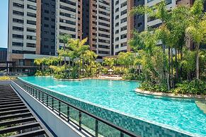 Skyline da cidade em Resort paradisíaco