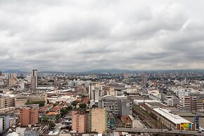 Skyline da cidade em Resort paradisíaco