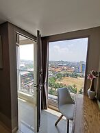 Warhol Residences Simpang Lima