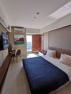 Warhol Residences Simpang Lima