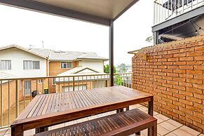 MARJ04- HOLIDAY APARTMENT IN MOOLOOLABA