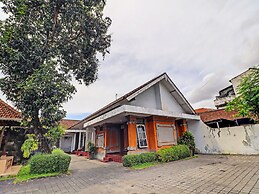OYO 90067 Hotel Nuansa Indah