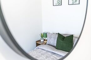 Lakes Seaside Retreat